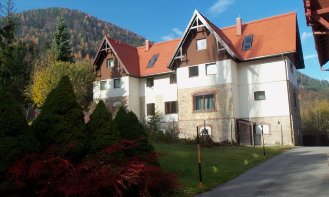 Semmering Villa | Elegant Private Apartments at Villa Wellspacher in Semmering