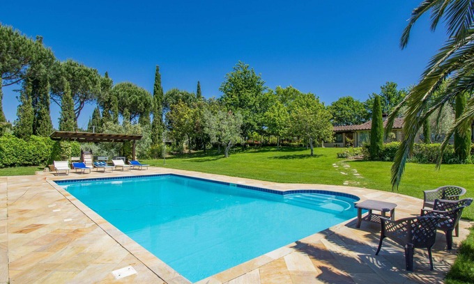 Bibbona House | Beautiful private villa for 8 people with private pool, WIFI, hot tub, TV, patio and pets allowed