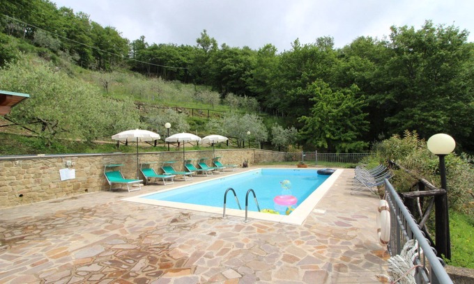 Loro Ciuffenna Villa | Private Villa with Pool, WIFI & Pet-Friendly Near Arezzo