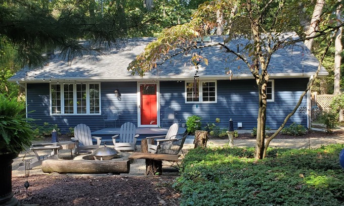 Michiana Cottage | Cozy Private Cottage Steps from Beach - Perfect for Families