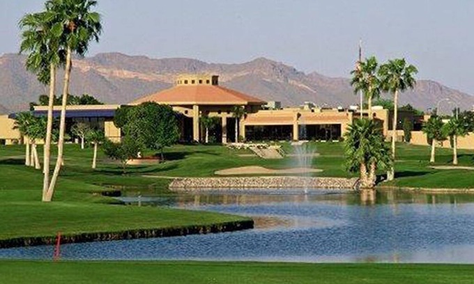 Alta Mesa House | Impressive Golf Course Retreat with Pool & Spa Amenities