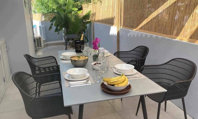 Piscadera House | Beautiful private house with pool close to beaches, supermarket and airport