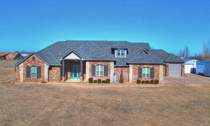 Wheatland House | Beautiful Private Home