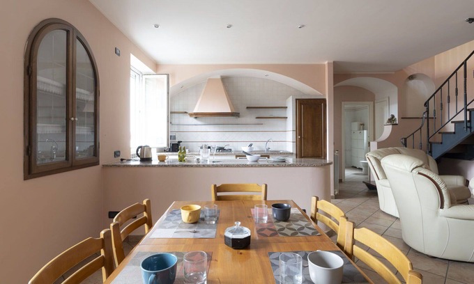 Villa Viani House | Inviting Private Villa with Ocean View and Pet-Friendly Amenities