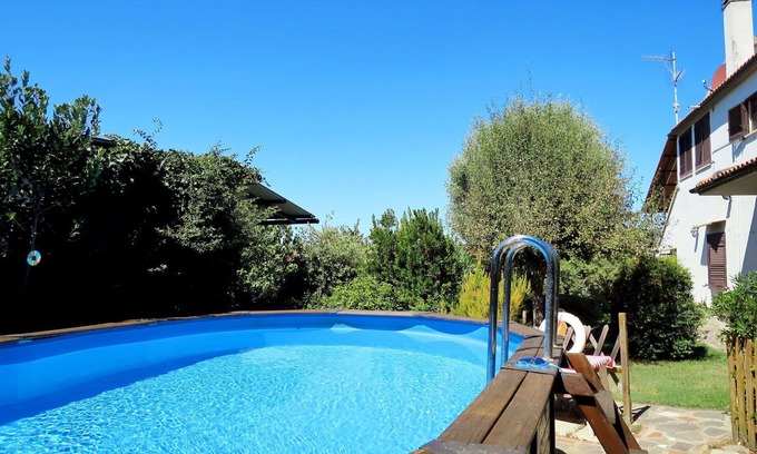 Roccastrada Villa | Inviting Villa for 6 with Pool, WIFI, and Pet Friendly