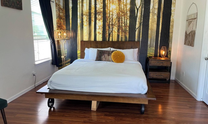 Hutto Apartment | Beautiful Private Suite Near Samsung Project, Dell Diamond, and Kalahari!