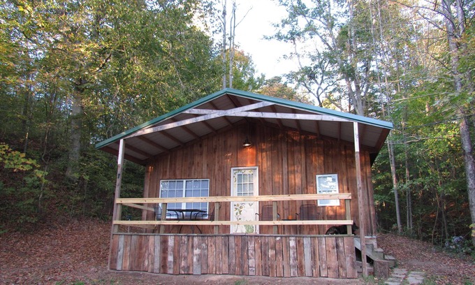 New Marshfield Cabin | Idyllic Retreat: Private Getaway Near Athens & Hocking Hills