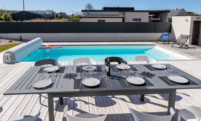 Brignogan-Plage House | Private Villa for 10 with Pool and Ocean View Amenities