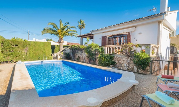 Badia Blava Villa | Welcoming Villa with Private Pool & Oceanfront Views