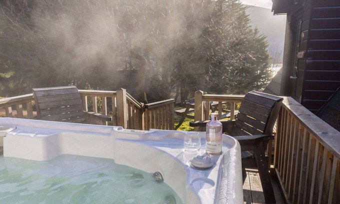 Kilfinnan House | Private Villa Retreat with Hot Tub, Lake View & Balcony