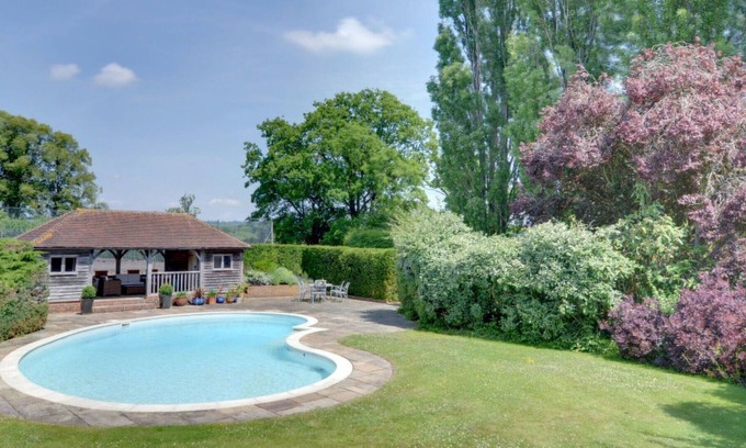 Leigh Other | Beautiful private villa for 2 guests with WIFI, pool, TV, patio, pets allowed and parking