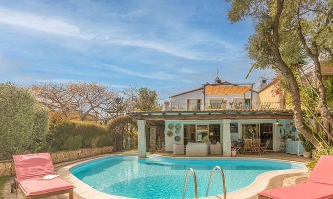 Torre di Bari Villa | Beautiful private villa for 8 guests with hot tub, A/C, WIFI, private pool, TV, patio and parking
