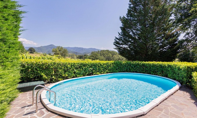 Vicchio House | Private Villa with Pool, Wi-Fi & Panoramic Lake Views