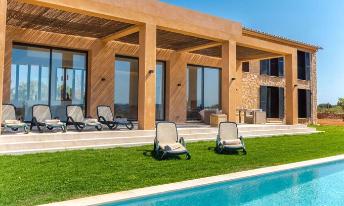 Sencelles Villa | Private Villa with Pool & Panoramic Views - Book Your Stay!