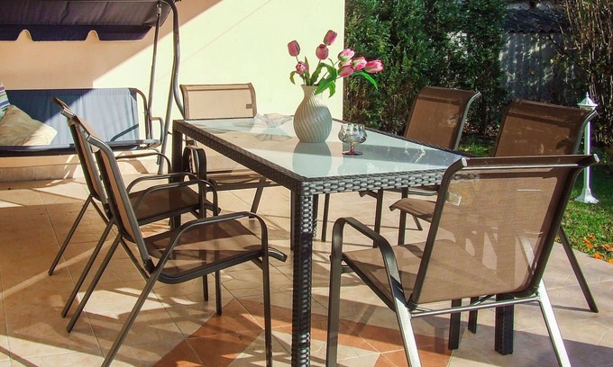 Balatonfenyves House | Charming Villa for 7 with Lake View and Modern Amenities