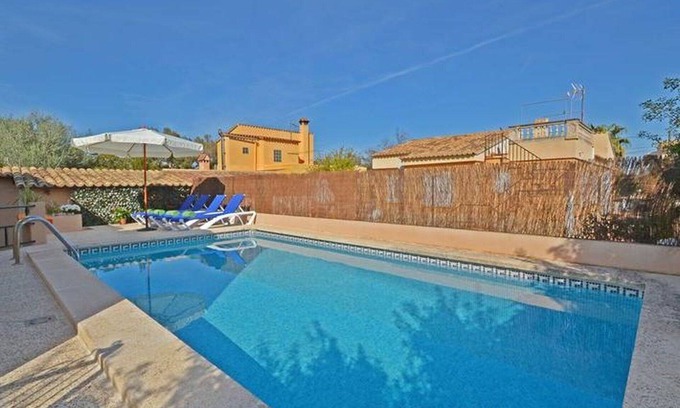El Toro Villa | Inviting Private Villa for 8 with WIFI, TV, and Patio