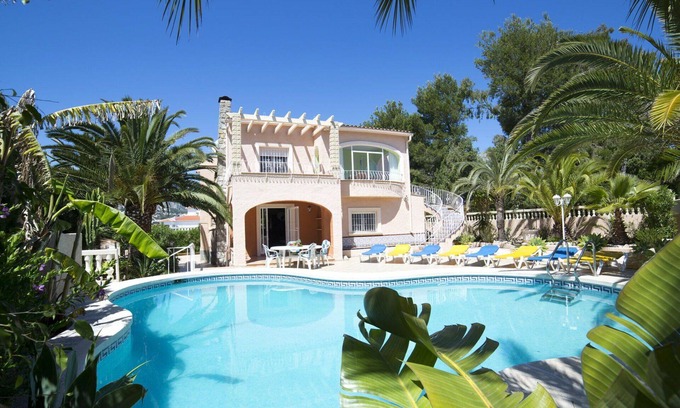 La Canuta House | Inviting Private Villa with Pool, Ocean View & Comforts