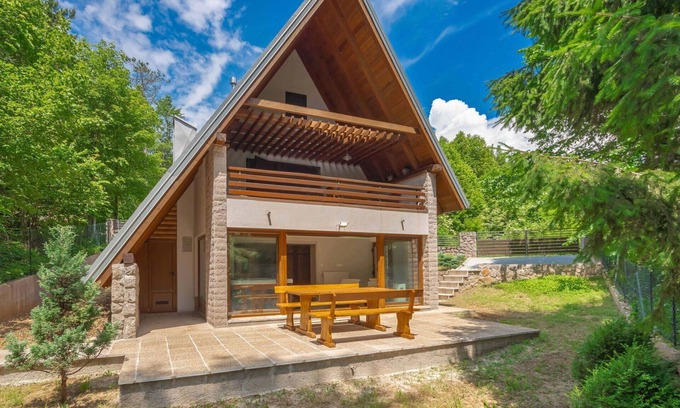 Lic House | Ideal Private Villa with Hot Tub, A/C & Top Guest Rating
