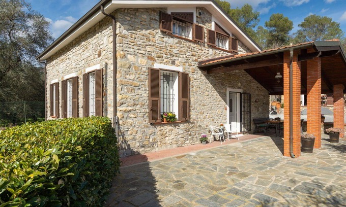 Andora House | Ideal Oceanfront Villa for 5 with WiFi and A/C