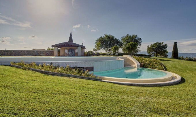 Arezzo Villa | Private Villa with Pool & Panoramic Views – Guest Rated 10/10