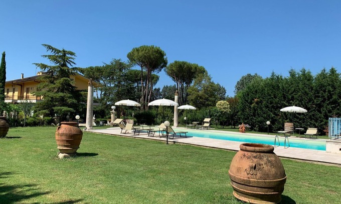 Tregozzano Villa | Idyllic Villa for 8 with Pool, Terrace & Guest Rated 9.8