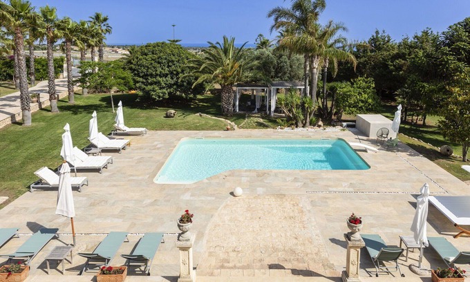 Modica Villa | Beautiful private villa for 6 people with WIFI, A/C, private pool, TV, terrace and parking