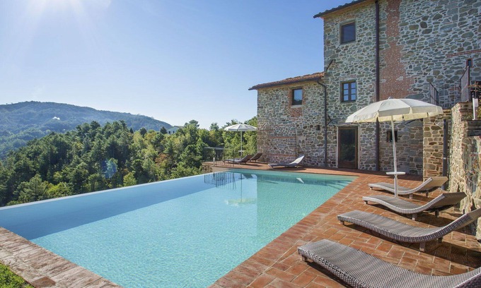 Pescia Villa | Idyllic Private Villa with Pool, Hot Tub & Pet Friendly