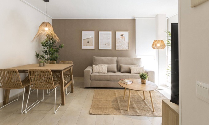 Grao de Gandia Apartment | Cozy 2-Bedroom Retreat with Oceanfront Views & WiFi