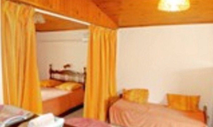 Sainte-Anne Apartment | Scenic Oceanfront Retreat Steps from the Beach, Rated 9/10