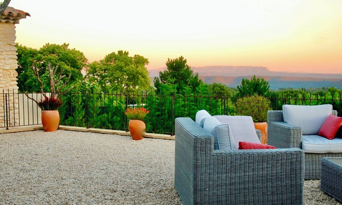 Lourmarin Villa | Idyllic Provençal House with Views, Pool & Top Guest Rating