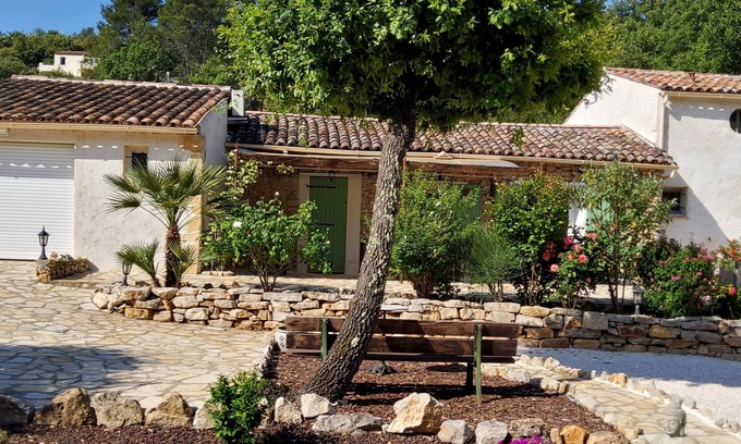Lorgues Villa | Tranquil Provençal Retreat with Private Pool and Ocean Views