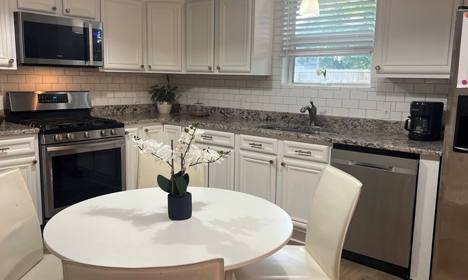 Chalmette House | Charming Home Just Minutes from the French Quarter