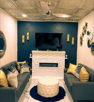 Olde Huntersville Apartment | Elegant Queen Suite Near Downtown Norfolk - 4-Star Experience
