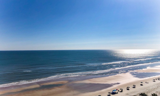 Daytona Beach Shores Condo | Updated Condo with Ocean Views & Top Amenities, 10/10 Rating