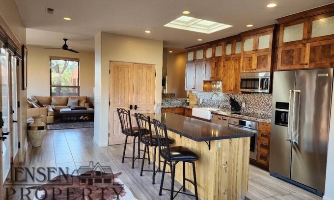 Ivins House | Scenic Red Mt Kayenta Views with Pool & Pet-Friendly Stay