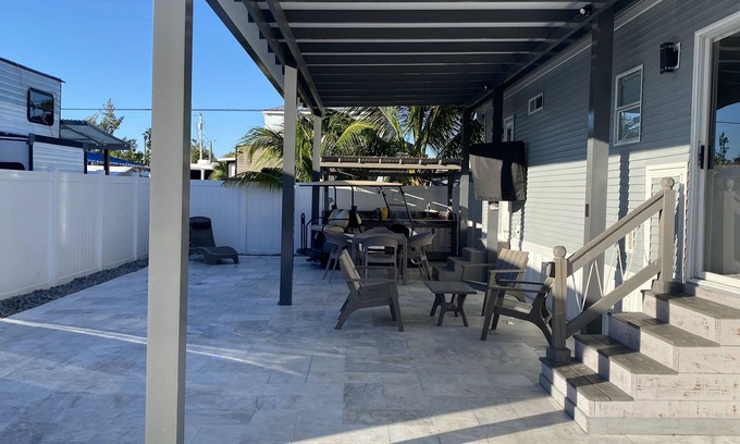 Key Largo House | Relaxing Vacation Mobile Home with Pool & Boat Ramp Access