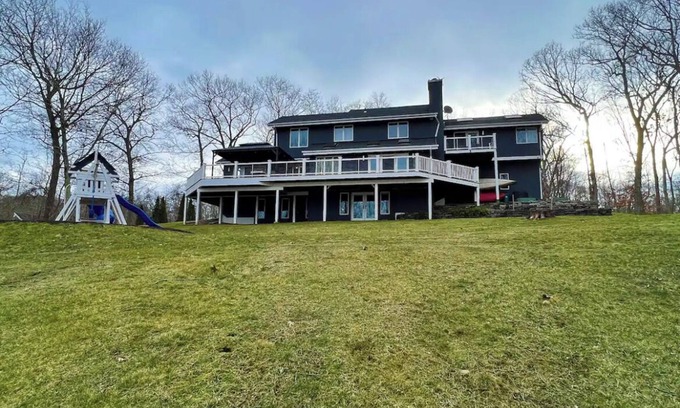 East Haddam House | Relaxing Lakehouse Retreat with Ocean & Lake Views