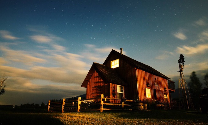 Kalispell House | Exceptional 1915 Two Story Barn Retreat Near Glacier Park