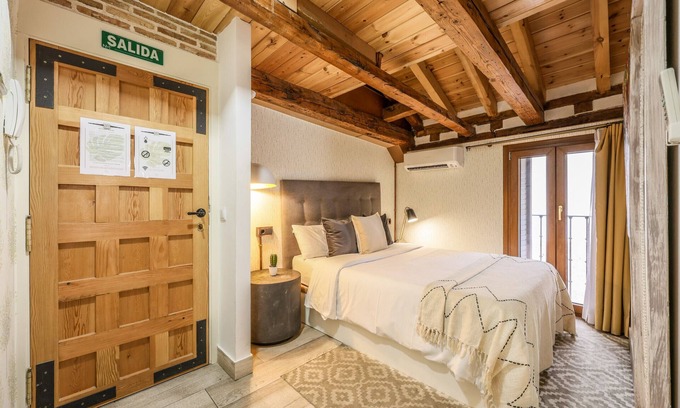 Malasana Apartment | Impeccable Renovated Loft in the Heart of the City