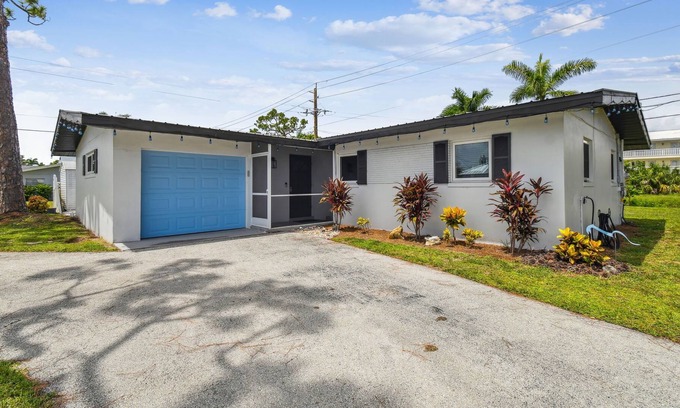 Cypress Lakes Estates House | Beautifully Renovated Home in Fort Myers Near Attractions