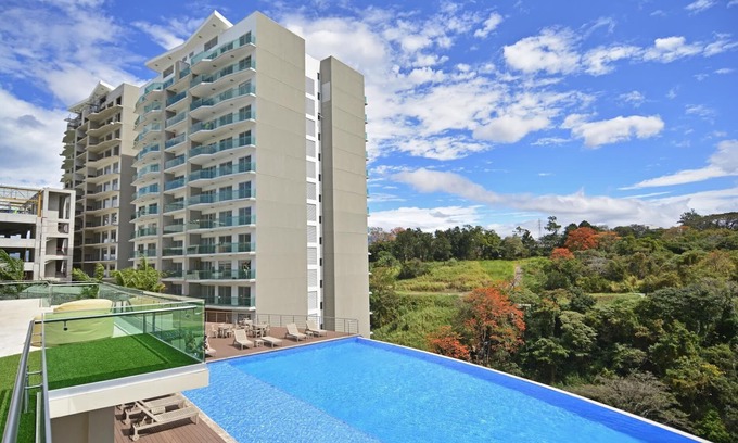 San Jose Condo | Inviting Riverside Condo with Pool and Pet-Friendly Amenities