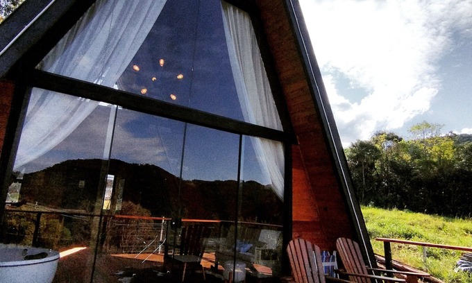 Nova Petropolis Cabin | Romantic Cabin with Hot Tub, Fireplace Near Downtown NP