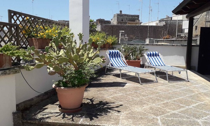 Lecce Historic Center House | Romantic Escape in Central Location with Pool & Breakfast