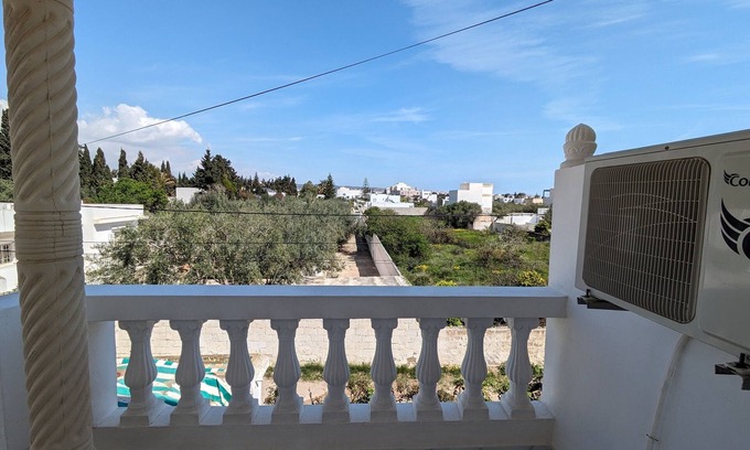 Hammamet Sud Bed & Breakfast | Cozy Room with Balcony and Delightful Breakfast Included