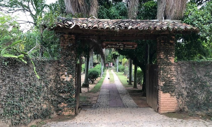 Joaquim Egidio House | Idyllic Rustic Retreat with Pool and Pet-Friendly Amenities