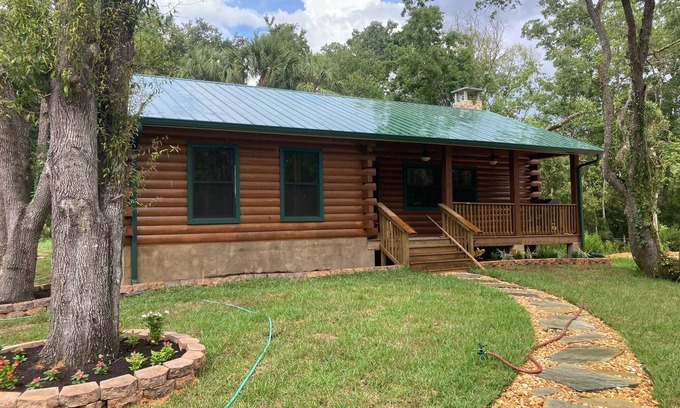 Crystal River Cabin | Rustic Modern Log Home: 10/10 Rated & Family-Friendly Stay