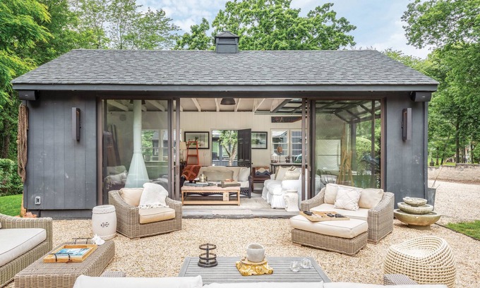 Noyack Cottage | Idyllic Sag Harbor Retreat Steps From the Water