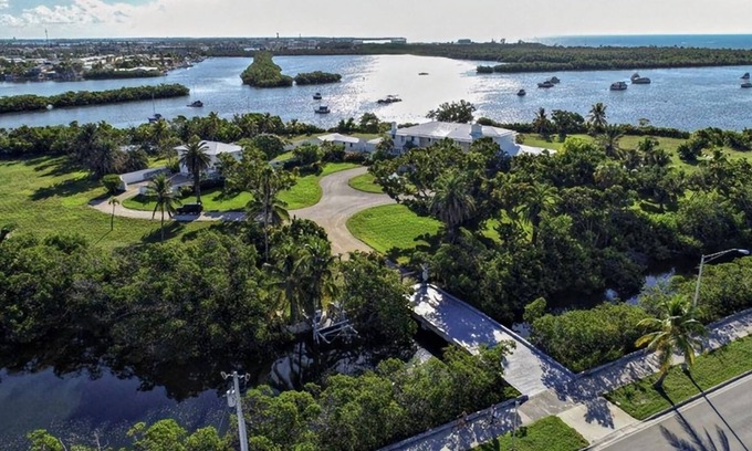 Key West House | Idyllic Private Island Retreat Linked to Vibrant Key West