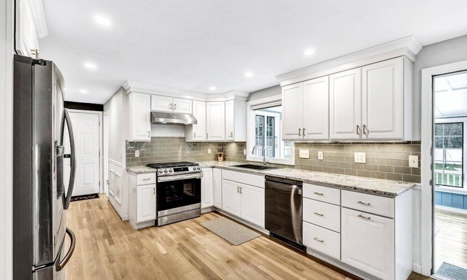 Sandwich House | Stylish Sandwich Home with Private Heated Pool & Ocean View