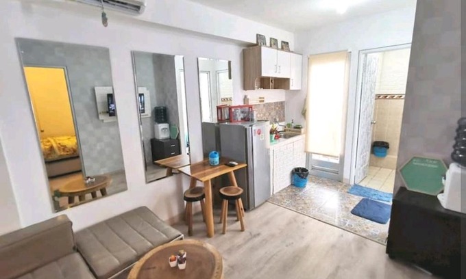 Pluit Apartment | Scenic Sea View 2BR with Fast WiFi and Pool Access